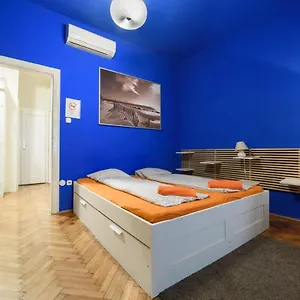 https://2-bedroom-apartment-king-street-citycentre.inbudapesthotels.com