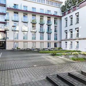 https://househost-apartmentlobzowska-22.krakowhotelspoland.com