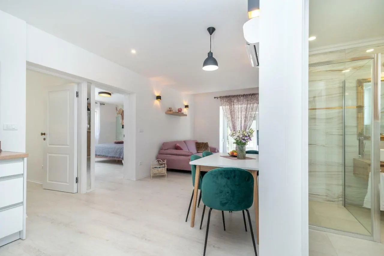 Apartment Aron Trogir
